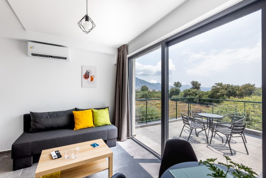 B3 Green  · Pagani Green – Luxury Maisonette B3