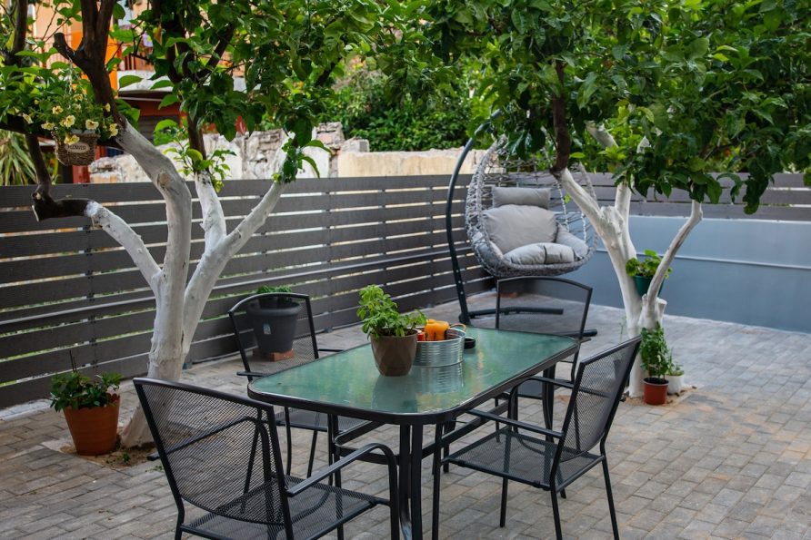 Lemon Garden – Stylish Private Apartment
